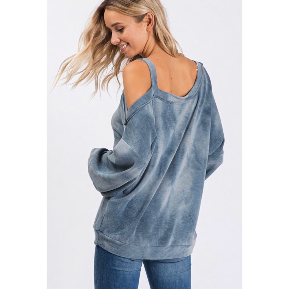 ✨RESTOCK! Cold Shoulder Top! - Picture 5 of 5